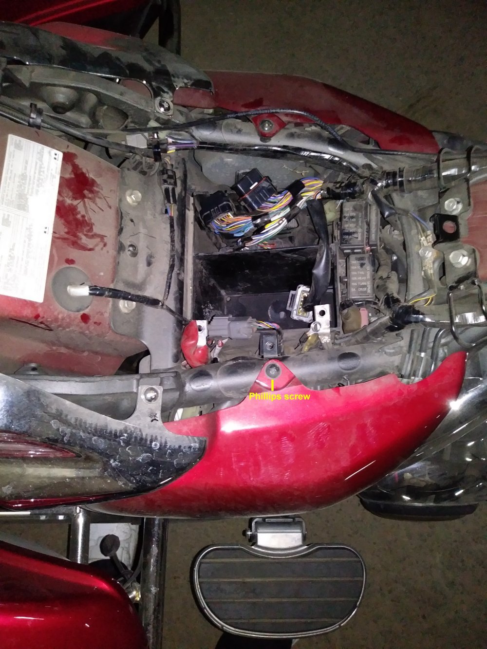 right side panel cover dismantle screw